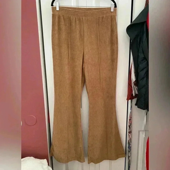 Aerie Groove On Ribbed Flare - Picture 1 of 8